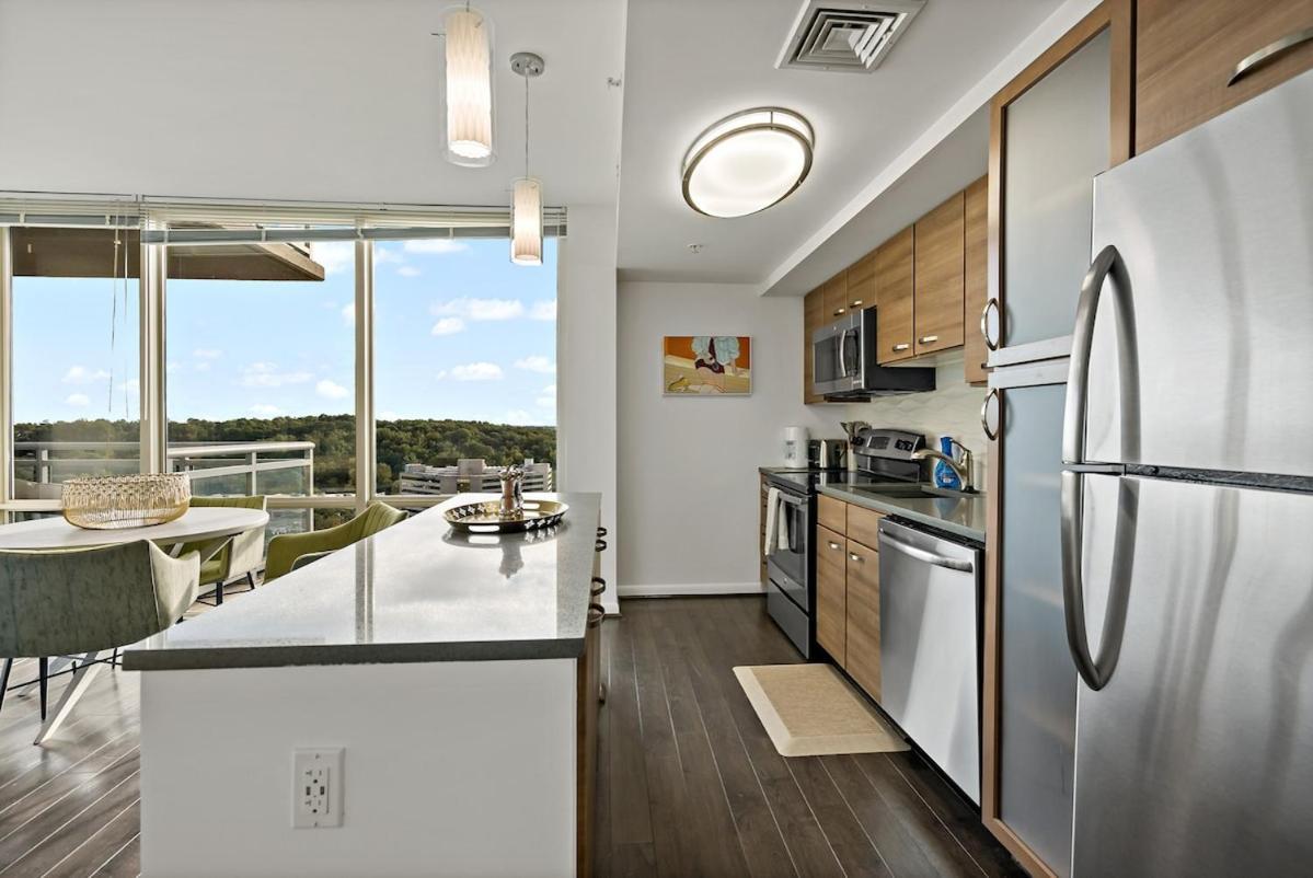 Hala Tysons Aparthotel McLean Bagian luar foto