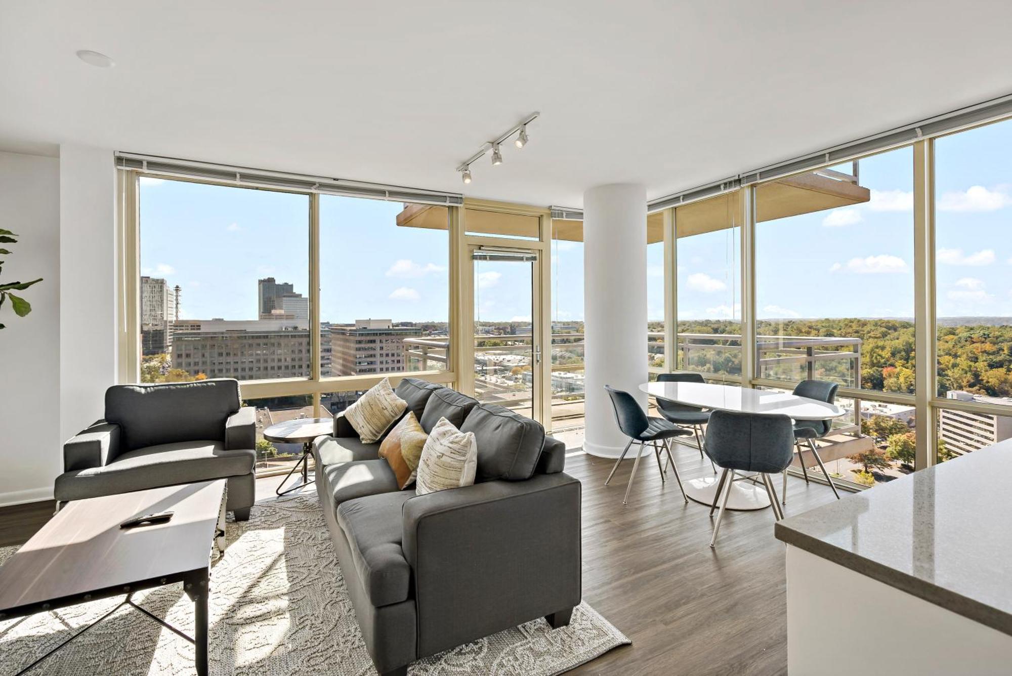 Hala Tysons Aparthotel McLean Bagian luar foto