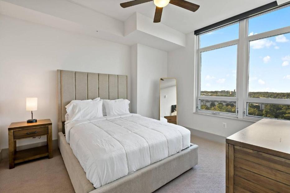Hala Tysons Aparthotel McLean Bagian luar foto